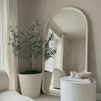 Specchio a figura intera di grandi dimensioni con cornice in cemento curvata – 180 x 100 cm (Liquidazione)
