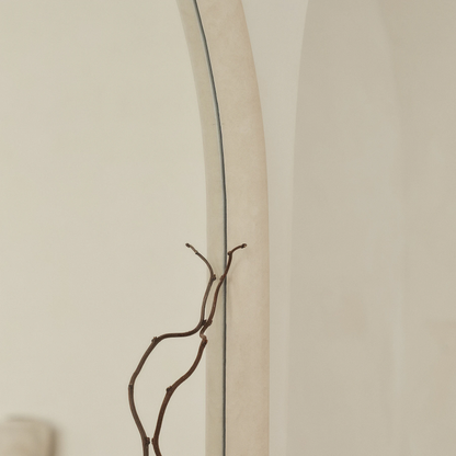 Specchio a figura intera di grandi dimensioni con cornice in cemento curvata – 180 x 100 cm (Liquidazione)